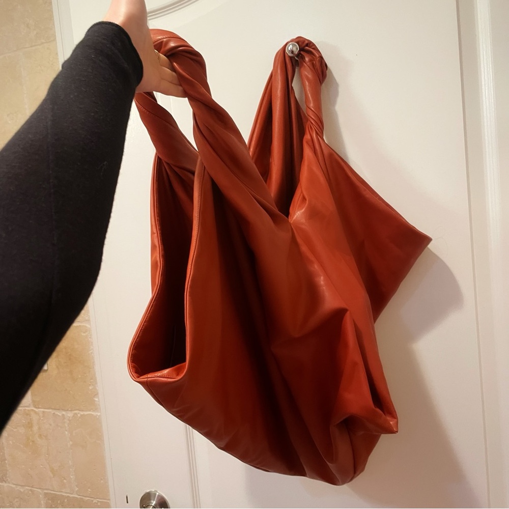 A.L.C Leo Large Leather Tote - Picture 2 of 14